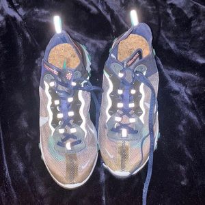 Sheer Nike react. Almost new condition